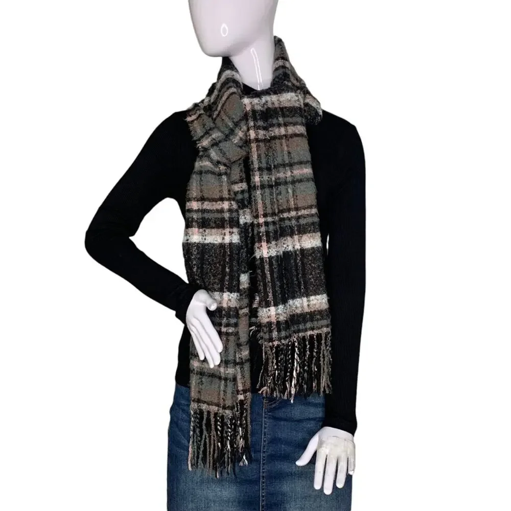 Steve Madden Plaid Fringe Scarf/Warp Black Pink White Gray